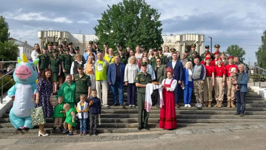 «Семья — основа силы России»